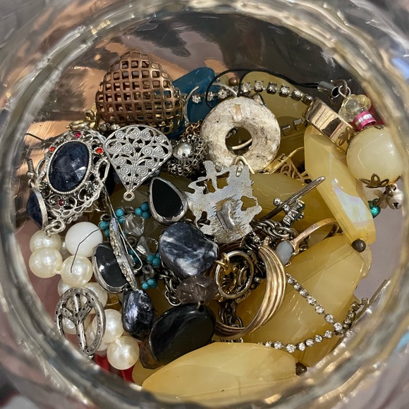Total 3.11 Lb (Including glass Jar) Jewelry Scraps mixed pcs Mystery Lot 📿 - Picture 11 of 17